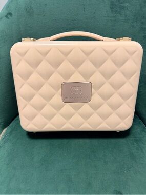 Beautifect Travel Makeup Case in Nude